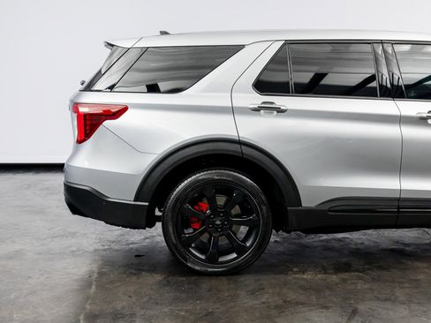 Used 2022 Ford Explorer ST w/ Equipment Group 401A image 23