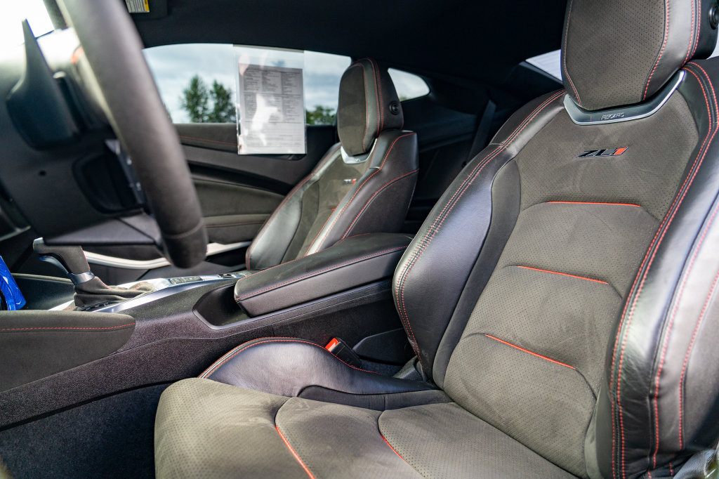 Used 2021 Chevrolet Camaro ZL1 RWD image 14