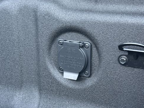 New 2026 Nissan Frontier SV image 19