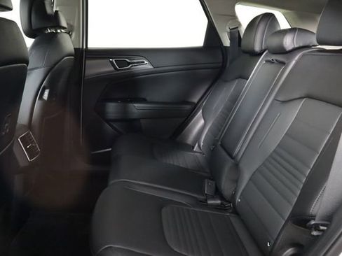 Used 2023 Kia Sportage SX image 16
