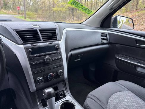 Used 2011 Chevrolet Traverse LT w/ Personal Connectivity Package AWD/4WD image 12