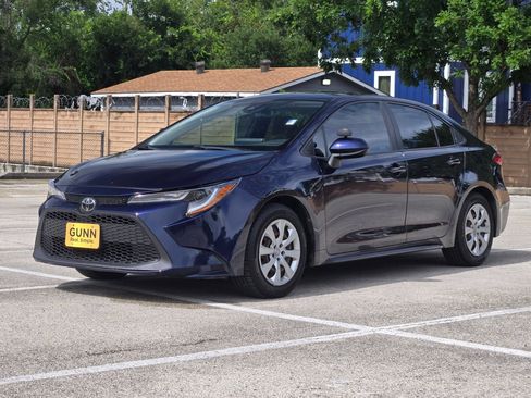 Used 2020 Toyota Corolla LE FWD image 8
