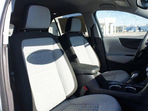 Used 2023 Chevrolet Equinox LT image 21