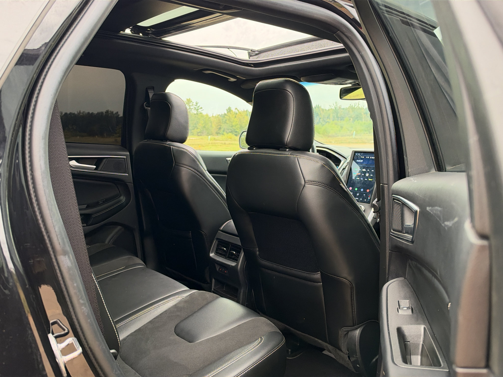 Used 2021 Ford Edge ST w/ Equipment Group 401A AWD/4WD image 17