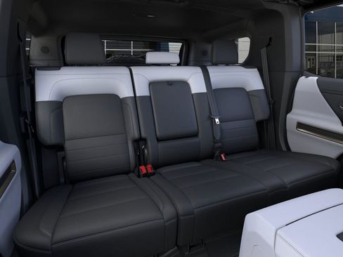 Used 2024 GMC Hummer EV 2X w/ Extreme Off-Road Package AWD/4WD image 17