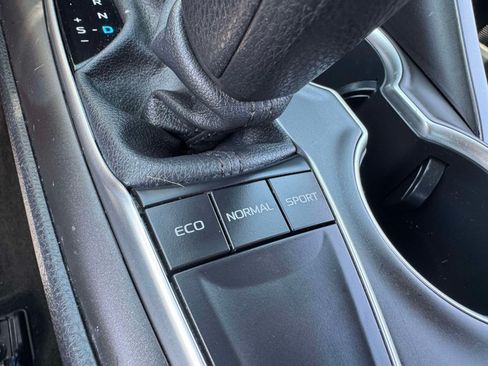 Certified 2023 Toyota Camry LE FWD image 32