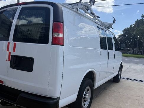 Used 2015 Chevrolet Express 2500 RWD image 3