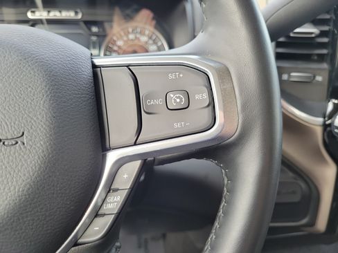 Used 2024 RAM 2500 Laramie AWD/4WD image 20