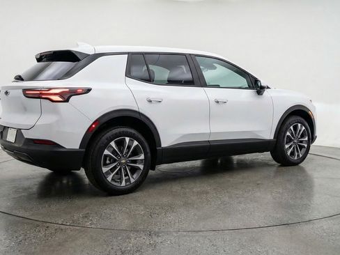 Used 2025 Chevrolet Equinox LT image 9