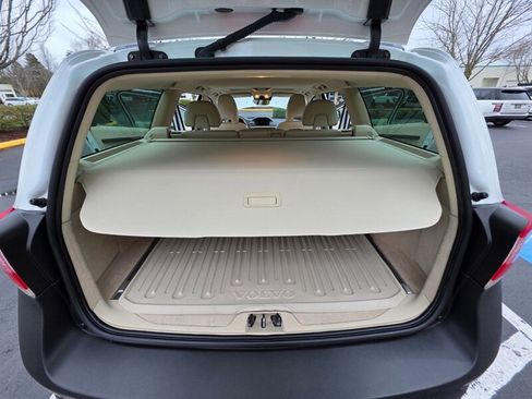 Used 2015 Volvo XC70 T6 Platinum w/ Protection Package image 22