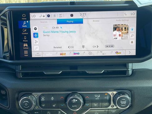 New 2026 Jeep Gladiator Sport AWD/4WD image 17