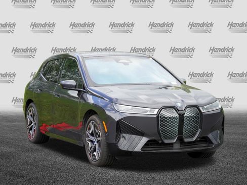 Used 2023 BMW iX xDrive50 w/ Sport Package AWD/4WD image 2