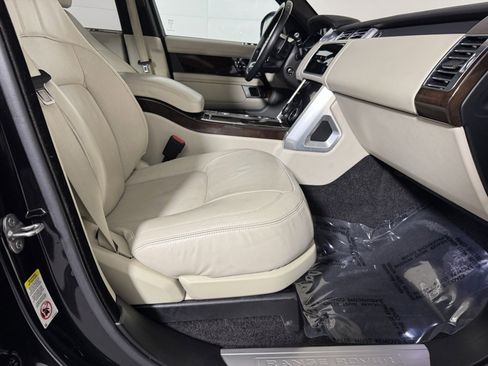 Used 2018 Land Rover Range Rover HSE image 34