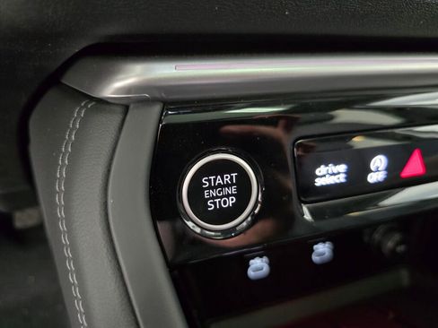 New 2025 Audi Q5 Premium image 24