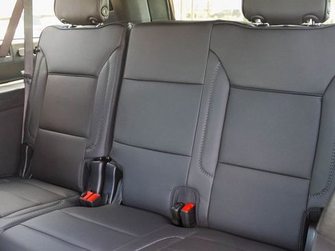 New 2026 GMC Yukon XL Denali w/ Denali Reserve Package image 19