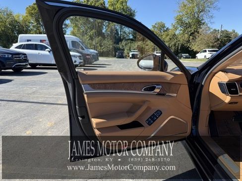 Used 2016 Porsche Panamera Turbo image 13