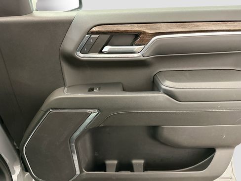Used 2024 GMC Sierra 1500 Elevation image 33