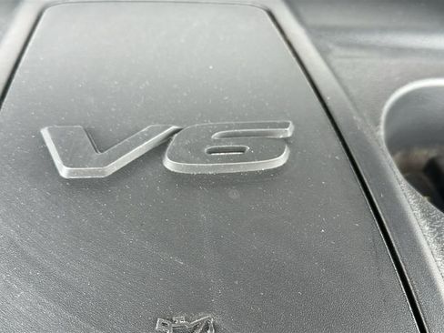 Used 2021 Jeep Grand Cherokee Laredo X image 32