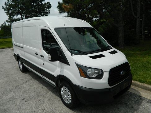Used 2019 Ford Transit 150 148 Medium Roof RWD image 3
