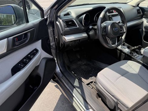 Used 2018 Subaru Outback 2.5i image 16
