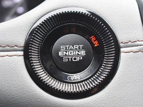 Used 2022 Jeep Compass Limited image 30