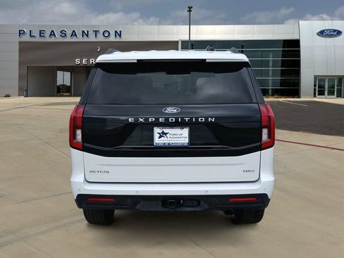 Certified 2025 Ford Expedition Max Active RWD image 4