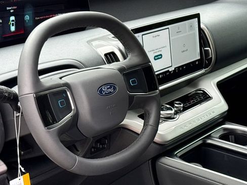 New 2026 Ford Expedition Active RWD image 18