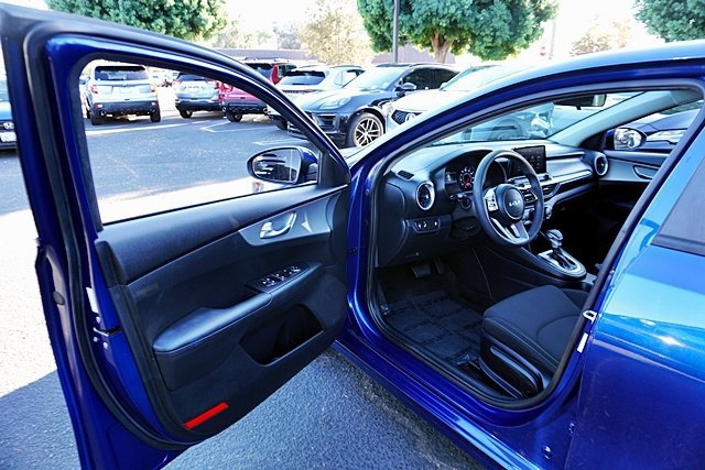 Used 2023 Kia Forte LXS w/ LXS Technology Package FWD image 44