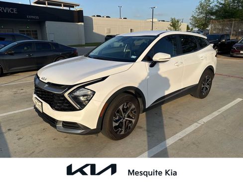 Used 2023 Kia Sportage EX image 1
