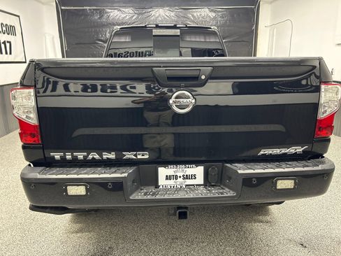 Used 2018 Nissan Titan PRO-4X AWD/4WD image 5