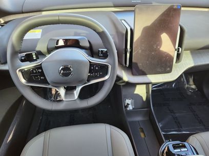 New 2025 Volvo EX30 Plus w/ Protection Package Premier
