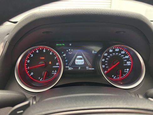 Used 2018 Toyota Camry XSE w/ Driver Assist Package image 19