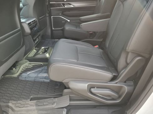 New 2026 Jeep Grand Wagoneer 4WD image 21