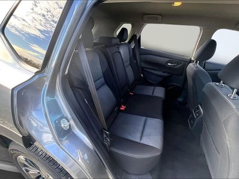 Used 2024 Nissan Rogue SV image 24