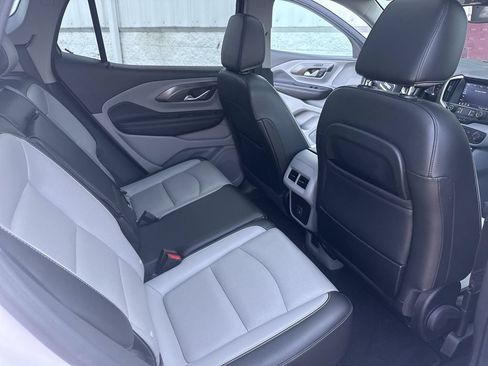 Used 2022 GMC Terrain SLT w/ Tech Package FWD image 34