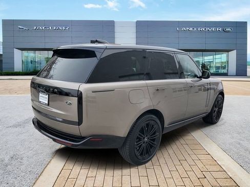 Certified 2023 Land Rover Range Rover SE image 5