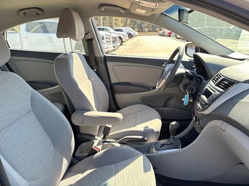 Used 2016 Hyundai Accent SE image 24