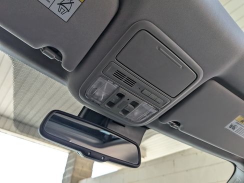 Used 2016 Honda Pilot Touring image 34