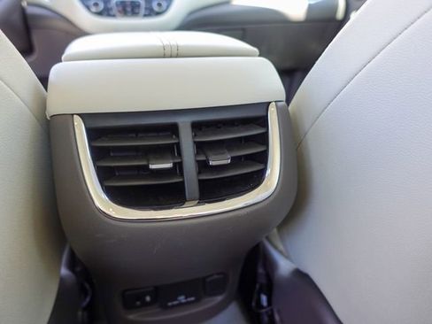 Used 2024 Chevrolet Malibu LT FWD image 25