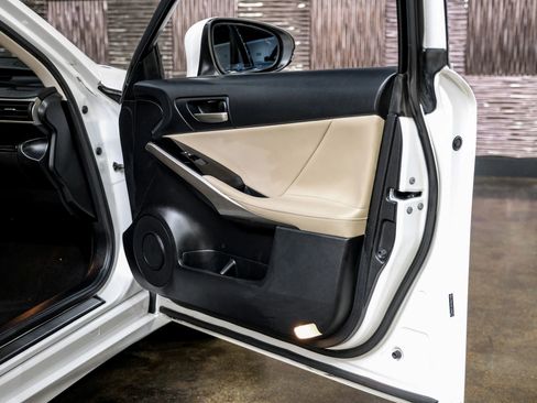 Used 2018 Lexus IS 300 w/ Comfort Package image 49