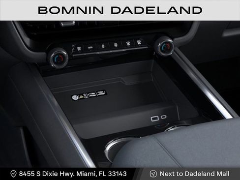 New 2026 Chevrolet Suburban LT image 23