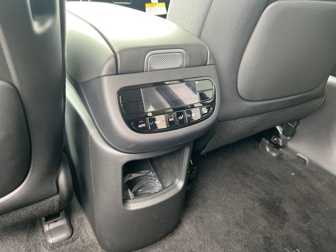 New 2026 Hyundai Ioniq 9 SE image 14