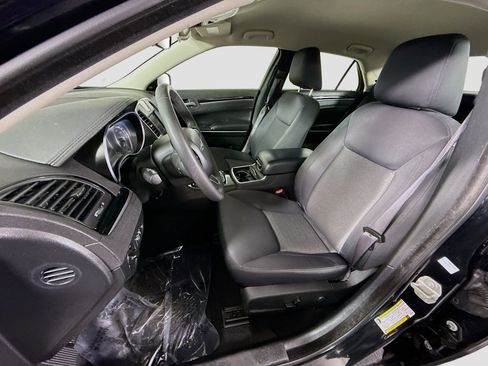 Used 2023 Chrysler 300 Touring w/ Safetytec Plus Group RWD image 22