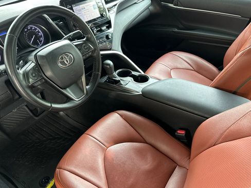 Used 2021 Toyota Camry SE image 11