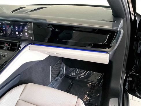 New 2026 Porsche Panamera 4 image 22