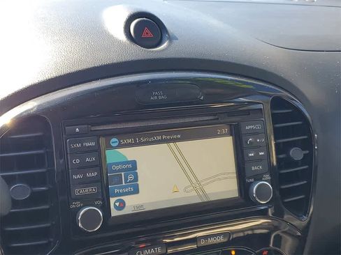 Used 2015 Nissan Juke SL image 26