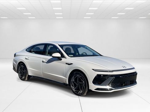 New 2026 Hyundai Sonata SEL image 1
