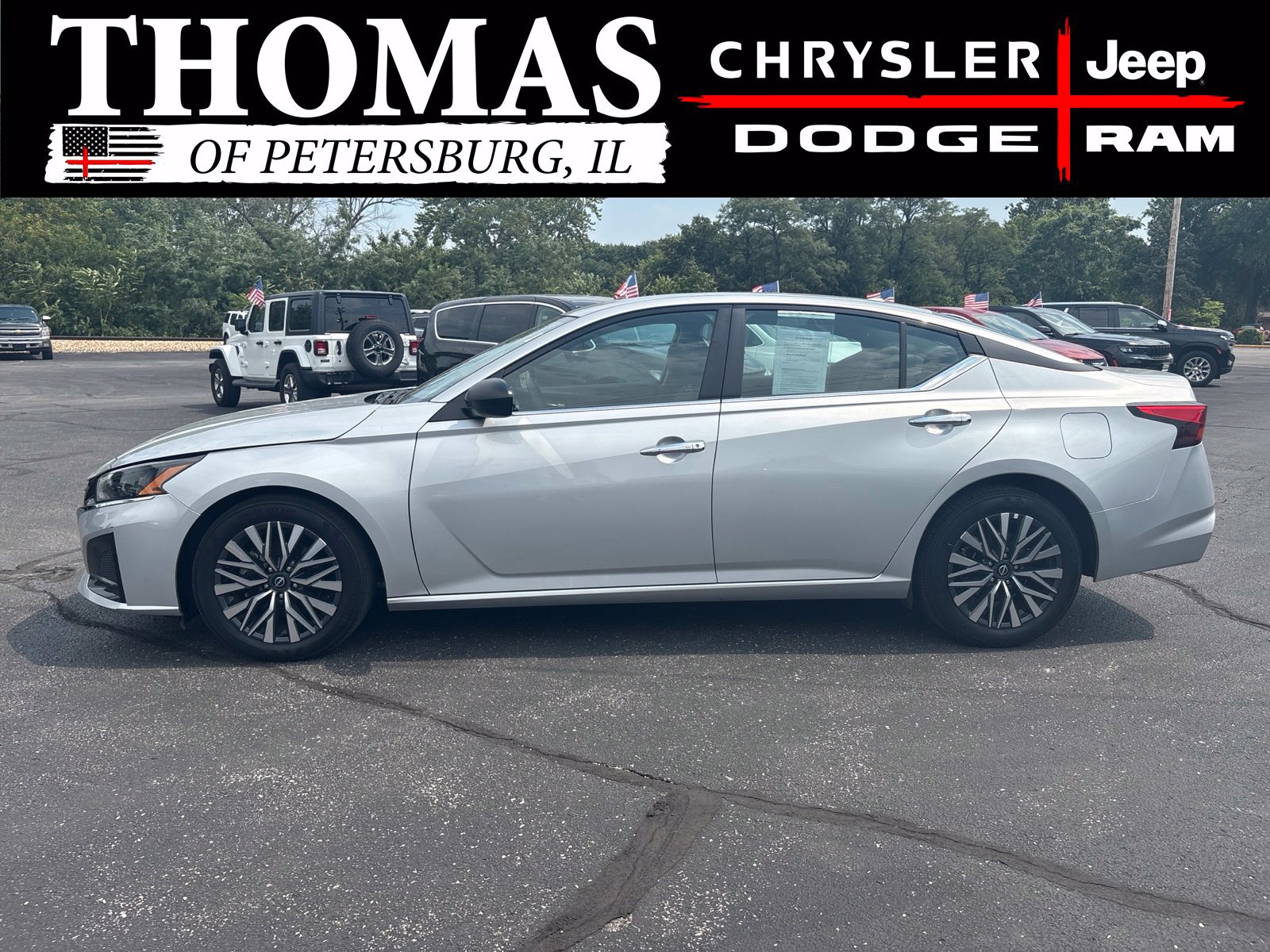 Used 2025 Nissan Altima 2.5 SV FWD image 4