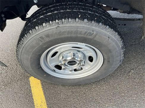 Used 2024 Ford F250 XL w/ Snow Plow Prep Package image 12