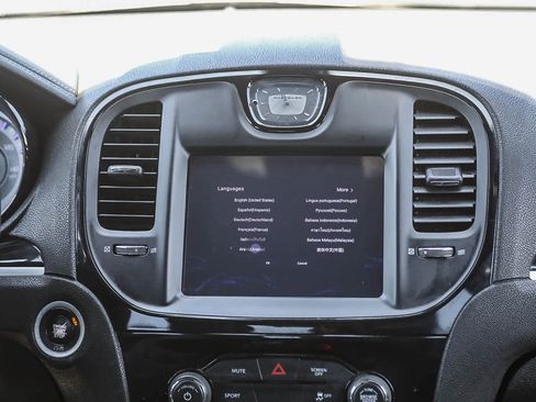 Used 2018 Chrysler 300 S RWD image 14